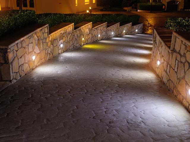 Outdoor Lighting Experts in Oakwood